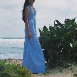 Forever 21 blue and white stripe maxi dress